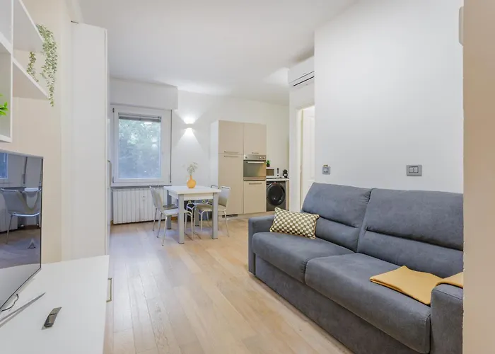 Cozy Loft - Via Emilia Est Centro モデナ