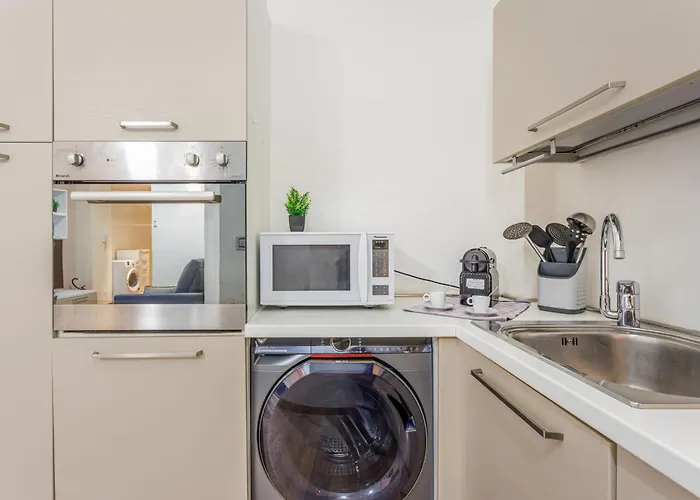 Cozy Loft - Via Emilia Est Centro アパート