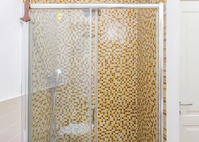 Cozy Loft - Via Emilia Est Centro モデナ